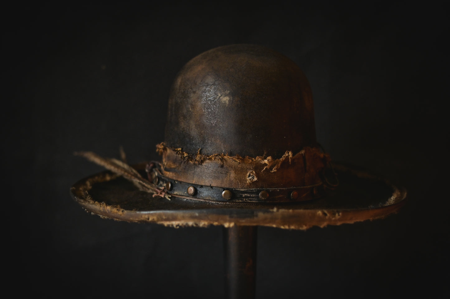 Badlands- heavy distressed western outlaw hat
