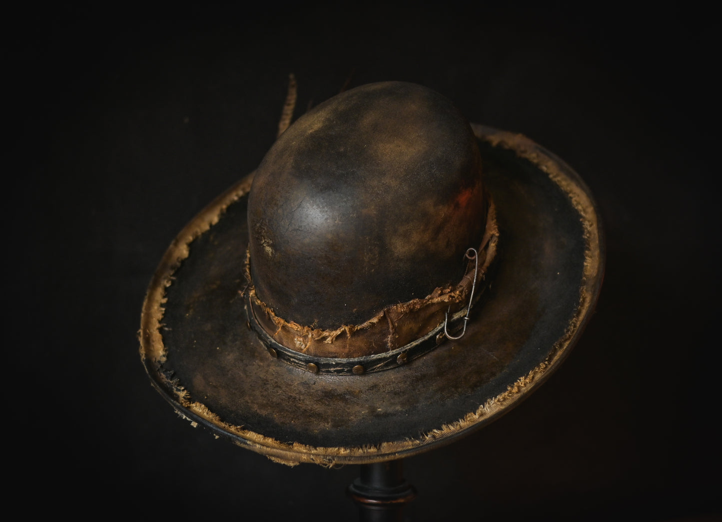 Badlands- heavy distressed western outlaw hat