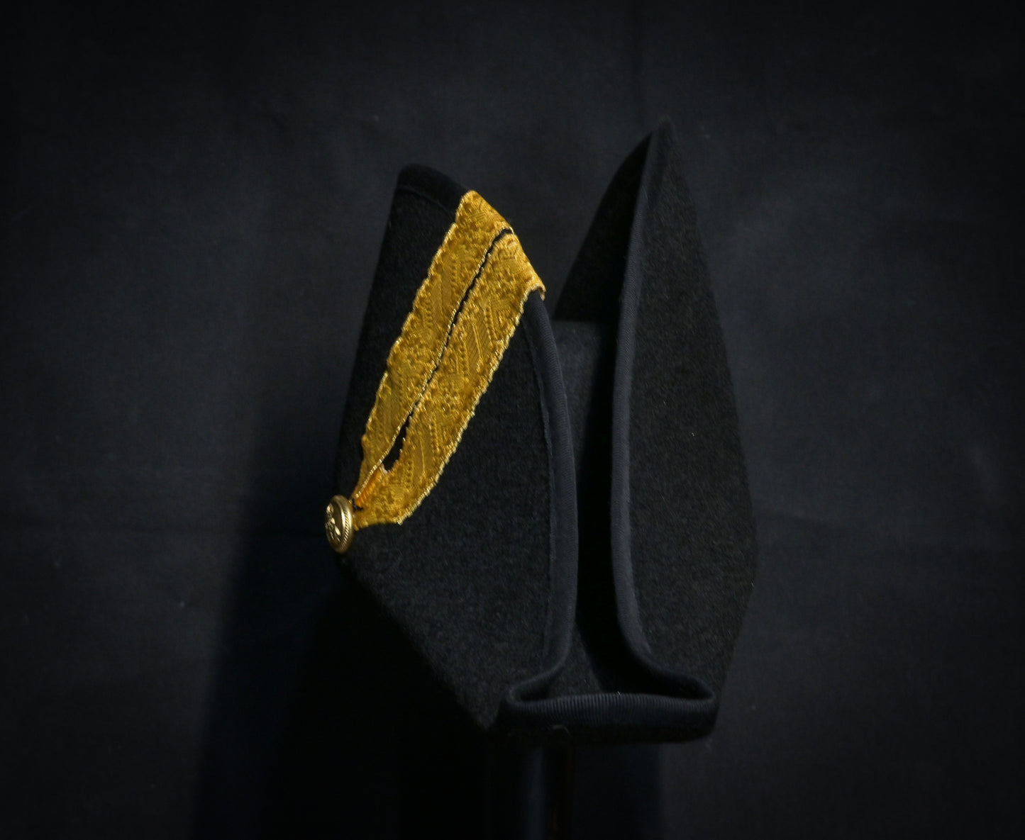Cocked bicorn hat