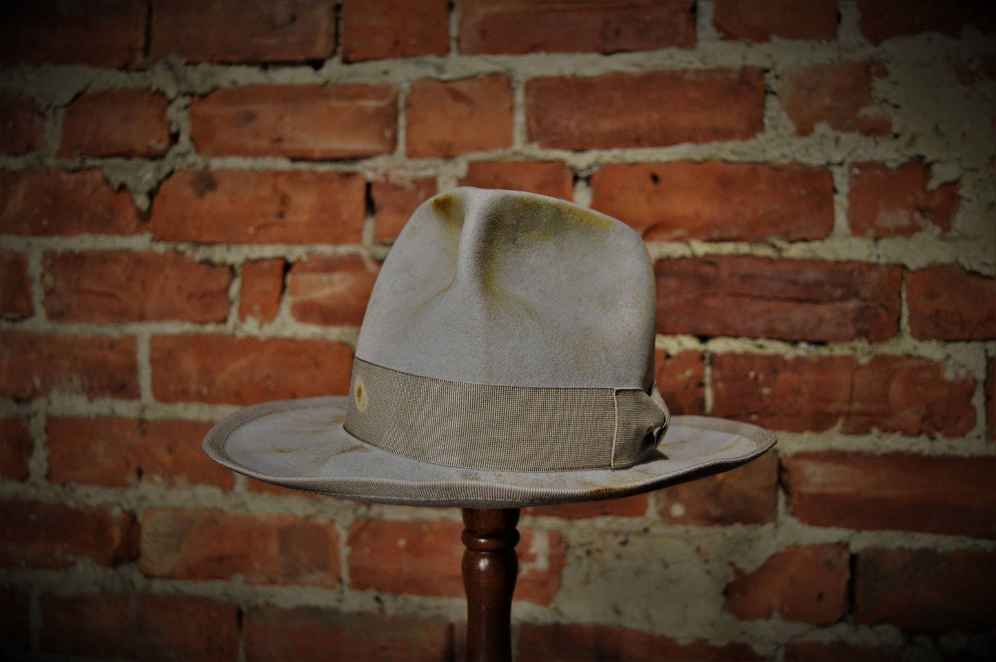 Bootlegger - Distressed grey fur felt fedora