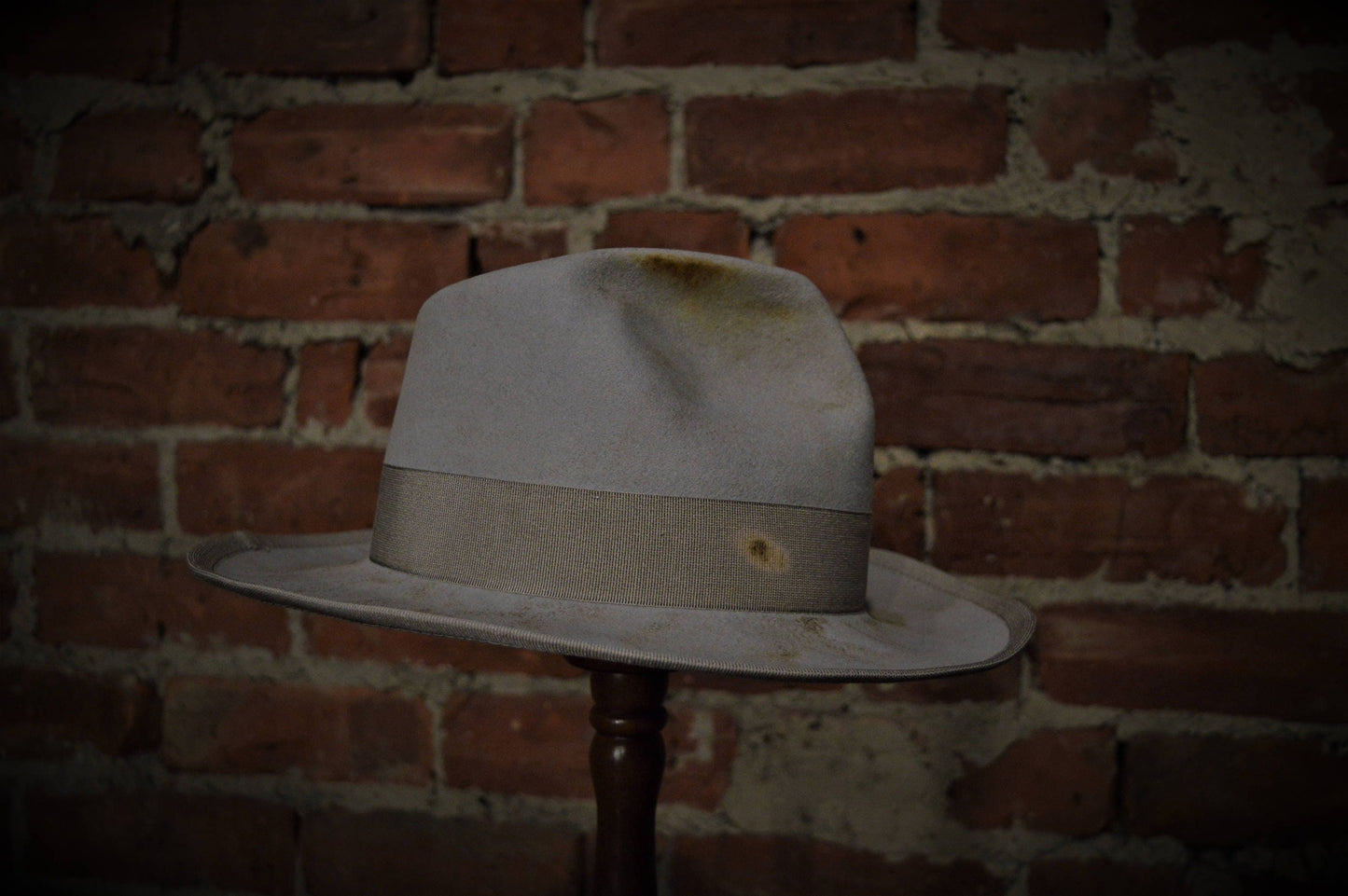 Bootlegger - Distressed grey fur felt fedora