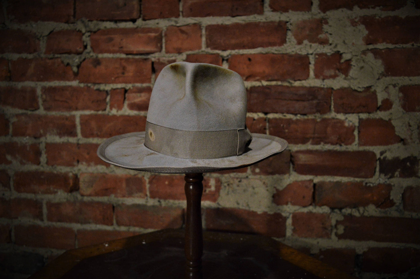 Bootlegger - Distressed grey fur felt fedora
