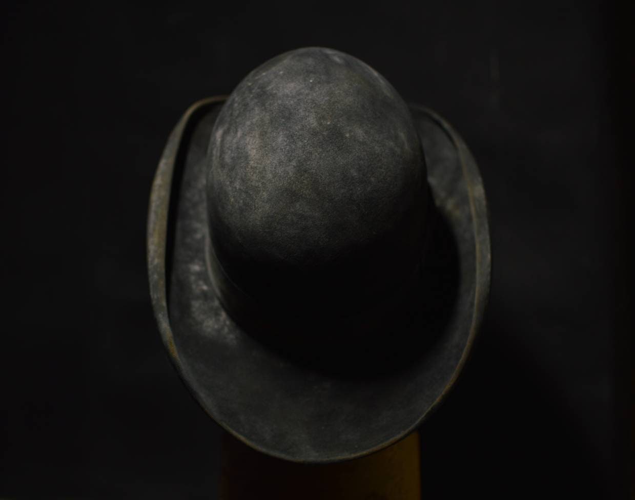 Western Derby hat (distressed)