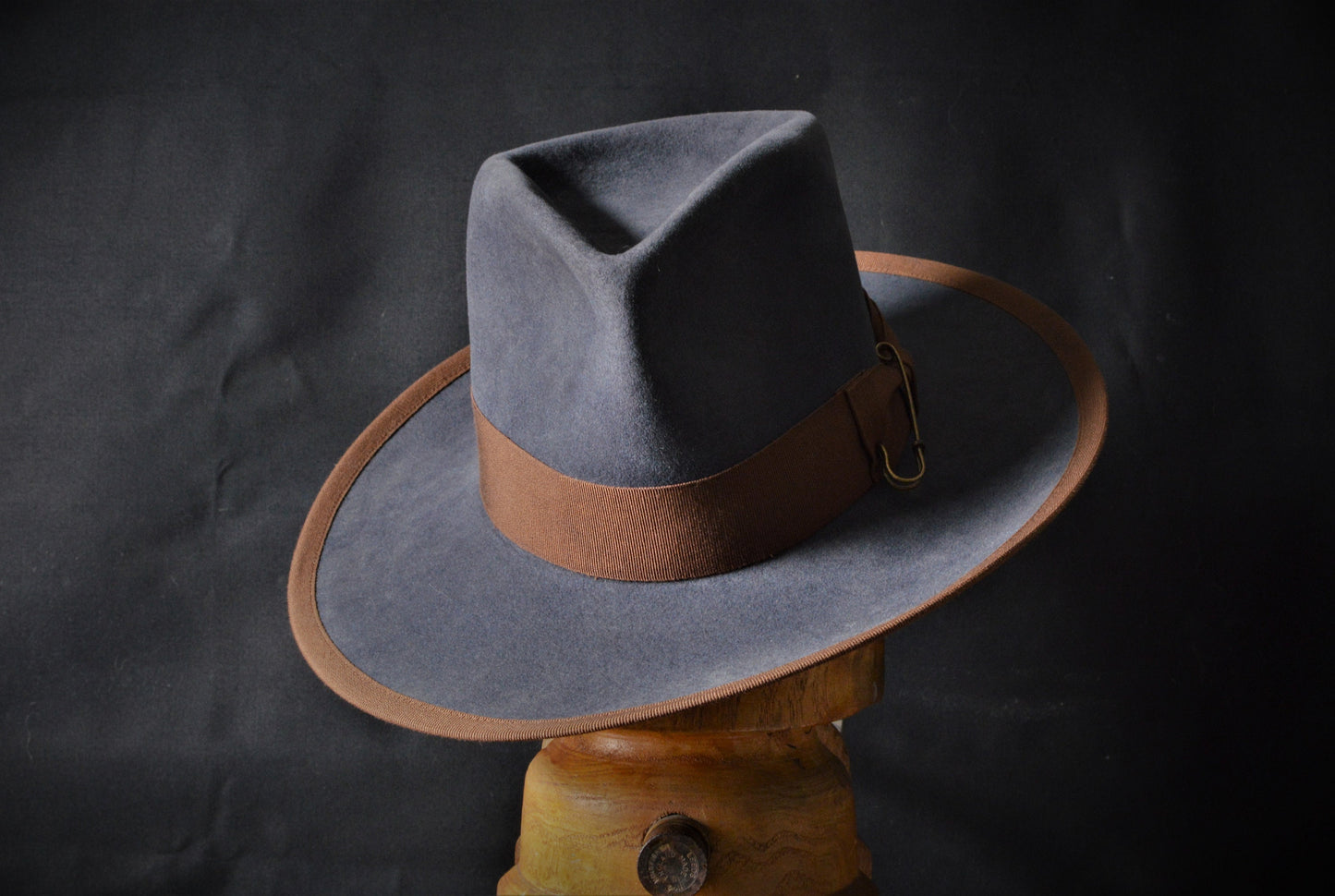 The stonemason- Wide brimmed fedora in slate grey rabbit fur felt, handmade to order