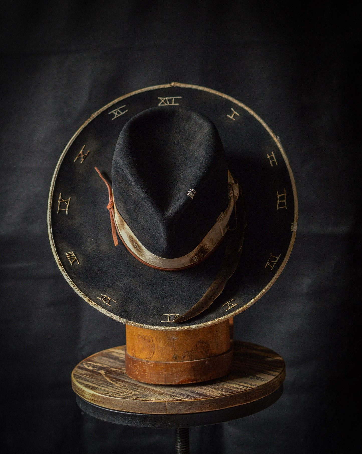 Tempus - Distressed black fur felt fedora